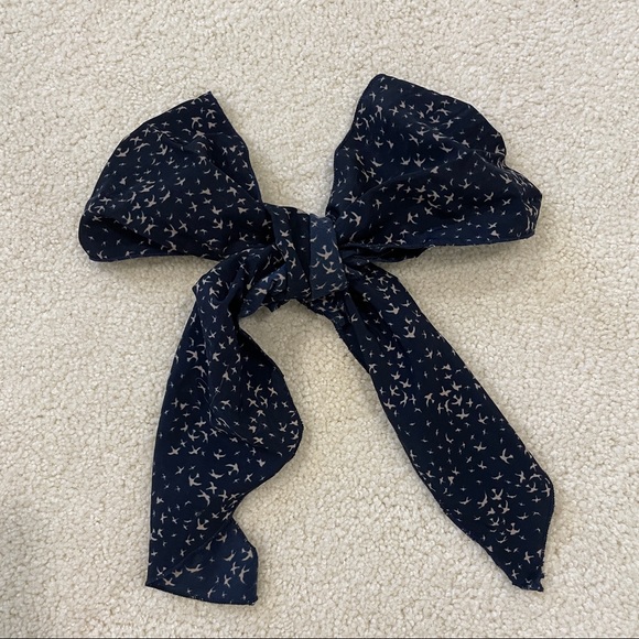 Twilly scarf navy and beige with bird print - Picture 1 of 3